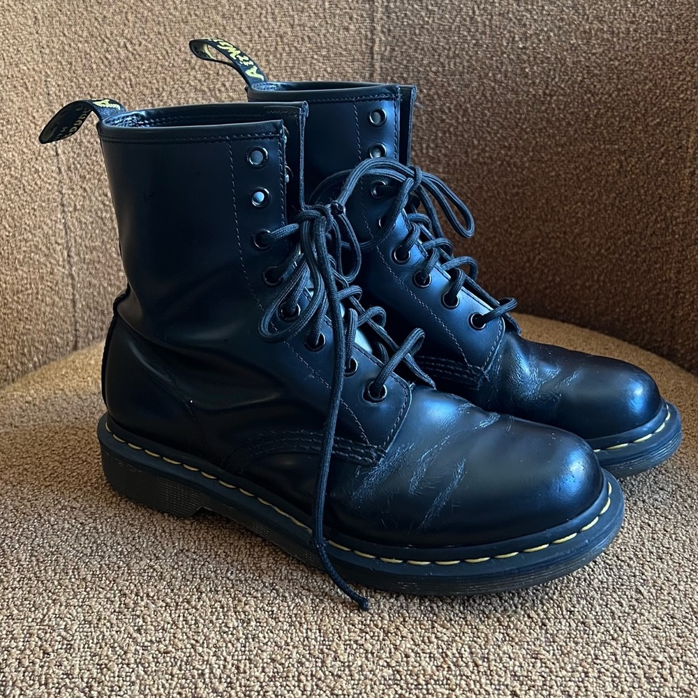 Doc Martin black leather 8-hole boots - Picture 2 of 7